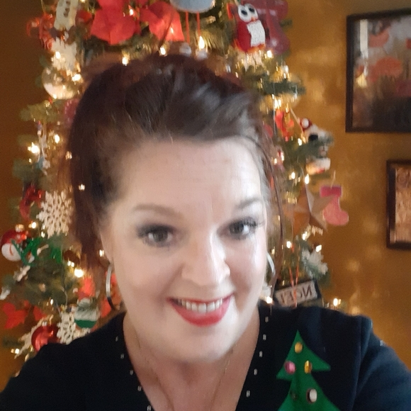 Meet your Posher, Susan - Picture 3 of 3